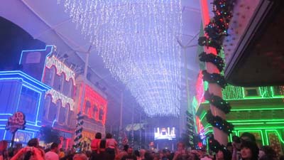 Movie World White Christmas